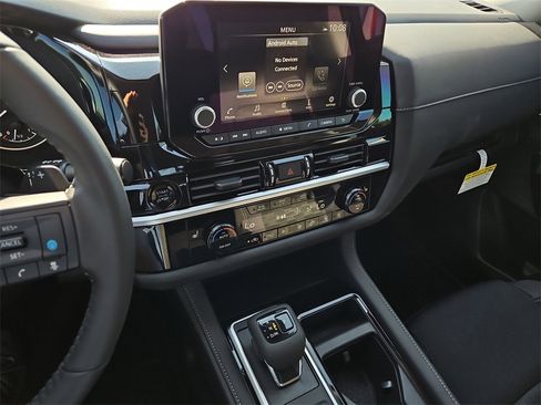 New 2025 Nissan Pathfinder SV image 16