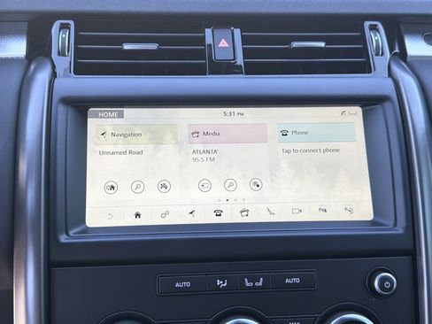 Used 2020 Land Rover Discovery Landmark AWD/4WD image 34