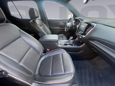 Used 2023 Chevrolet Traverse Premier w/ LPO, Cargo Package image 17