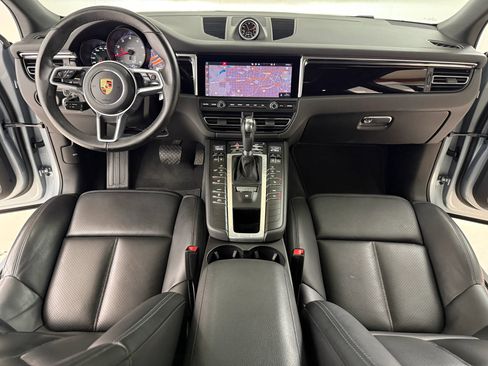 Used 2020 Porsche Macan S image 2