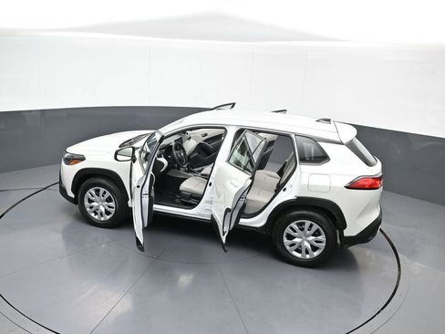 Certified 2022 Toyota Corolla Cross L AWD/4WD image 43