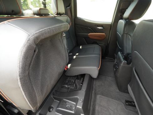 Used 2026 GMC Canyon AT4 w/ Technology Plus Package AWD/4WD image 29