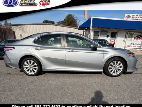 Used 2019 Toyota Camry LE image 6