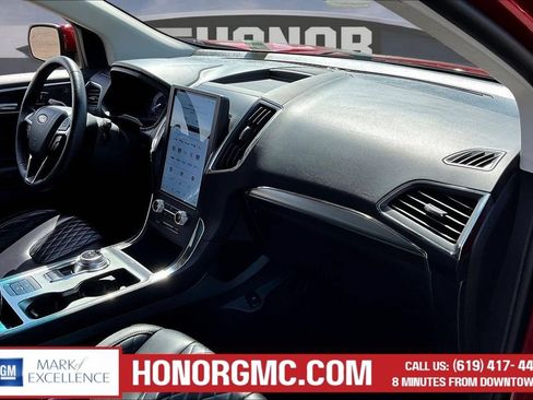 Used 2024 Ford Edge Titanium AWD/4WD image 30
