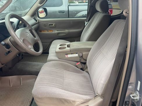 Used 2000 Toyota Tundra SR5 image 12