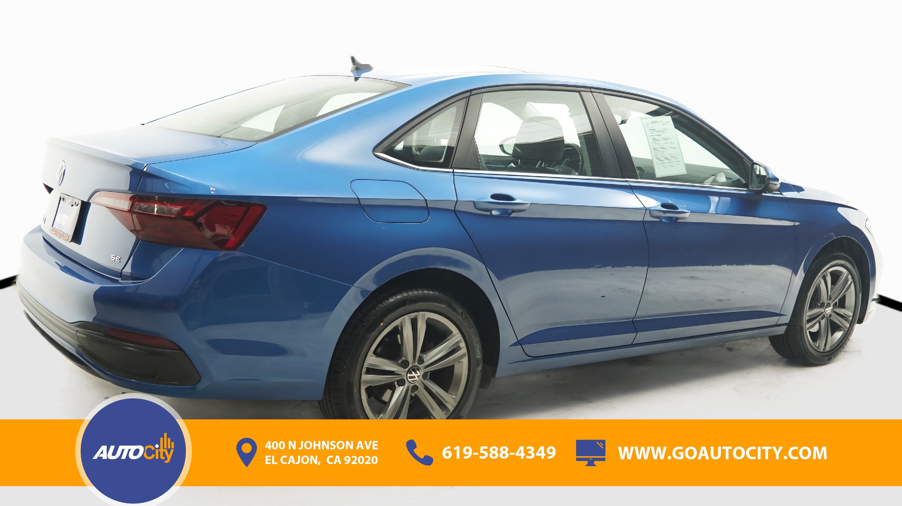 Used 2024 Volkswagen Jetta SE FWD image 6