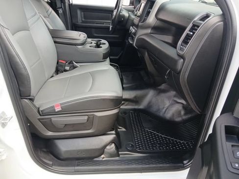 Used 2022 RAM 2500 Tradesman w/ Chrome Appearance Group AWD/4WD image 39