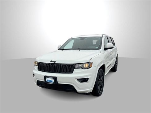 Used 2019 Jeep Grand Cherokee Altitude image 1