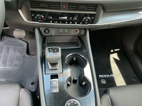 New 2026 Nissan Rogue SV AWD/4WD image 13