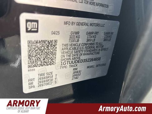 Used 2025 GMC Sierra 1500 SLT image 42