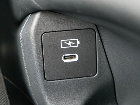 Certified 2024 Honda HR-V LX image 32