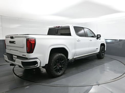Used 2022 GMC Sierra 1500 AT4 w/ AT4 Premium Package image 11