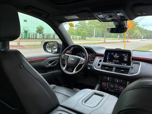 Used 2021 Chevrolet Suburban High Country AWD/4WD image 24