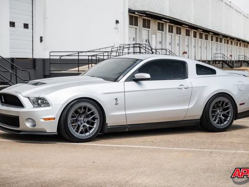 Used 2011 Ford Mustang Shelby GT500 w/ SVT Performance Pkg RWD image 59