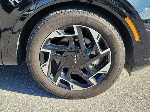 Certified 2024 Kia Sportage SX FWD image 7