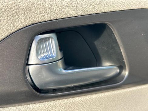 Used 2020 Chrysler Pacifica Touring-L Plus w/ Tire & Wheel Group image 22