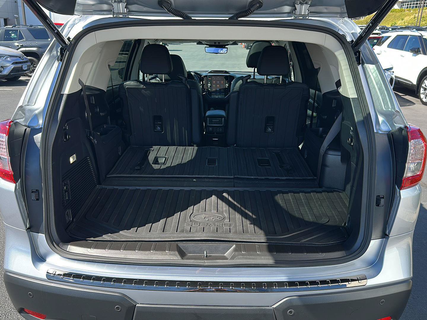 Used 2025 Subaru Ascent Bronze Edition w/ Popular Package #2 AWD/4WD image 11