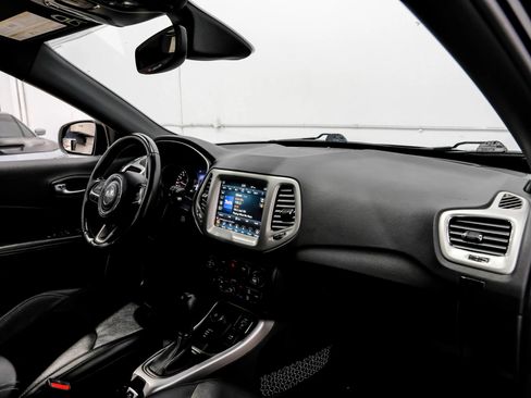 Used 2021 Jeep Compass Latitude AWD/4WD image 17