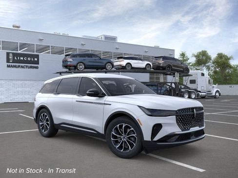 New 2026 Lincoln Nautilus Premier AWD/4WD image 7
