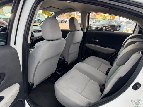 Used 2021 Honda HR-V LX image 37