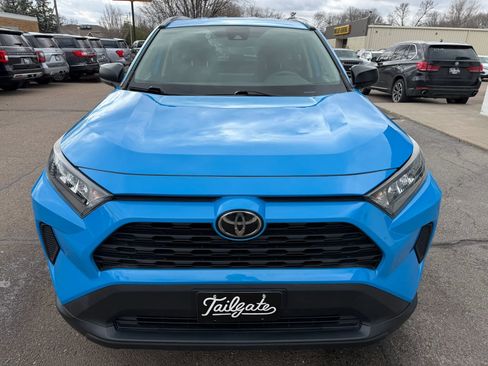 Used 2020 Toyota RAV4 LE w/ Carpet Mat Package FWD image 3
