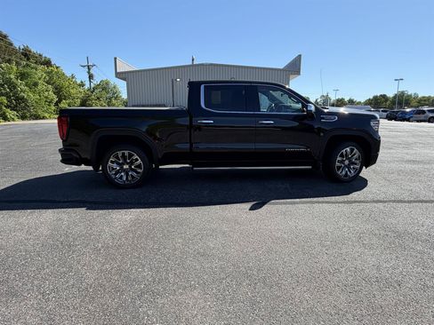 Used 2023 GMC Sierra 1500 Denali w/ Denali Reserve Package AWD/4WD image 17