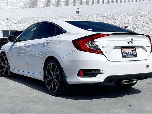 Used 2019 Honda Civic Sport image 4