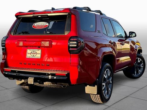 Used 2025 Toyota 4Runner TRD Sport AWD/4WD image 12