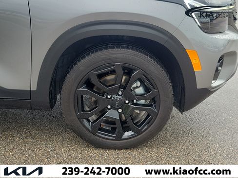 Certified 2025 Kia Seltos X-Line AWD/4WD image 7