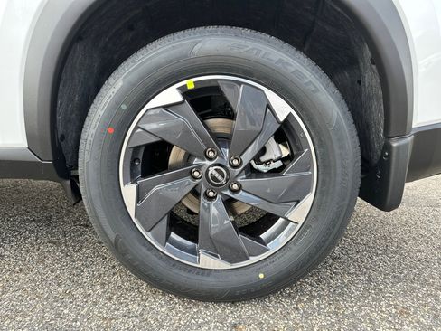 New 2026 Nissan Rogue SV image 20