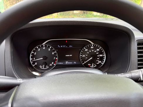 Used 2024 Nissan Frontier S w/ Technology Package RWD image 16