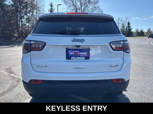 Used 2023 Jeep Compass Latitude AWD/4WD image 7