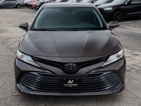 Used 2019 Toyota Camry XLE image 24