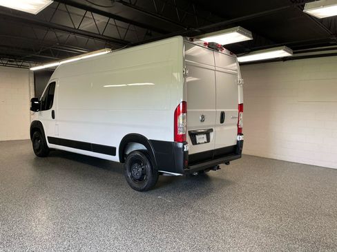 Used 2023 RAM ProMaster 2500 w/ Driver Convenience Group FWD image 8