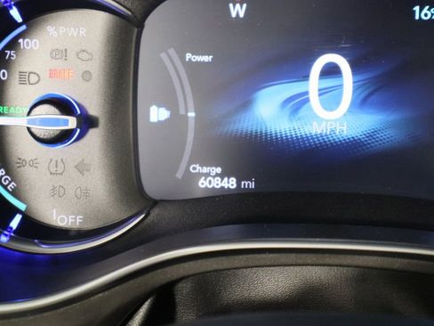 Used 2020 Chrysler Pacifica Limited w/ Advanced Safetytec Group image 45