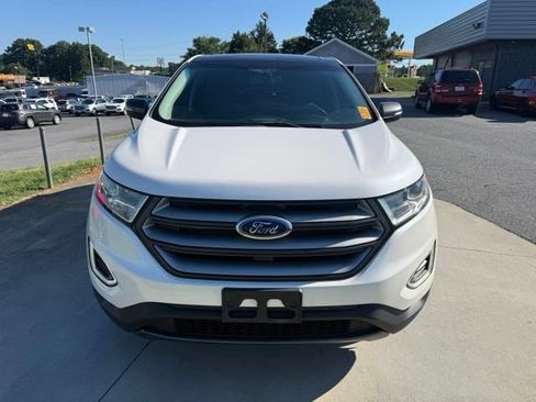 Used 2018 Ford Edge SEL w/ Canadian Touring Package AWD/4WD image 3
