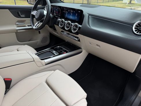 Certified 2025 Mercedes-Benz GLA 250 image 15