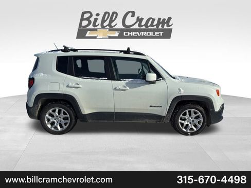 Used 2016 Jeep Renegade Latitude image 23
