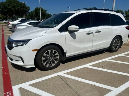 Used 2024 Honda Odyssey EX-L image 4