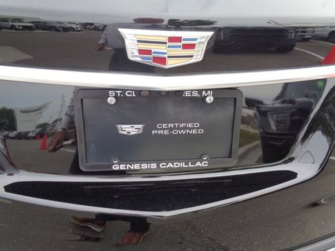 Certified 2023 Cadillac XT5 Sportv w/ Technology Package AWD/4WD image 9