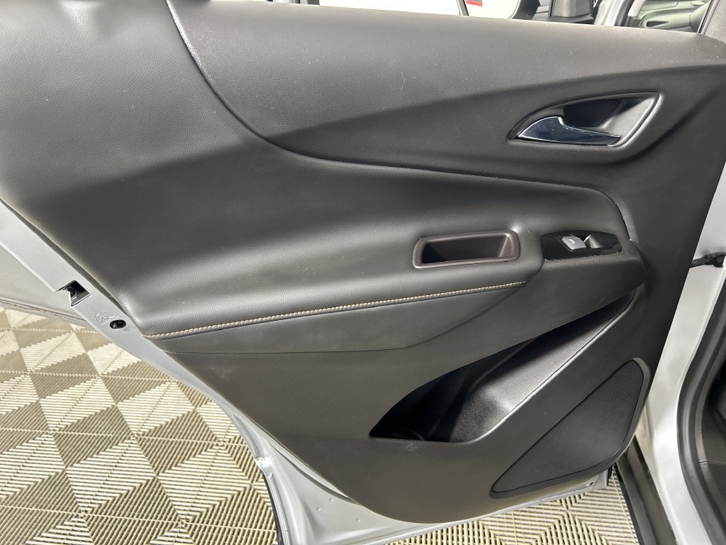 Used 2022 Chevrolet Equinox Premier FWD image 16
