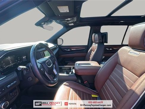 Used 2023 GMC Yukon Denali Ultimate image 11