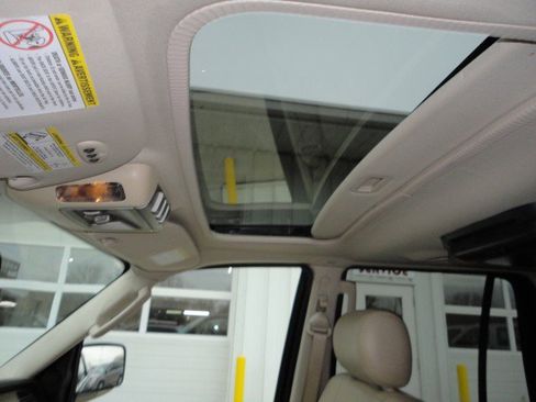 Used 2006 Lincoln Navigator Luxury image 10