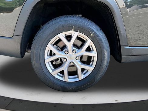 Used 2022 Jeep Grand Cherokee L Limited AWD/4WD image 37