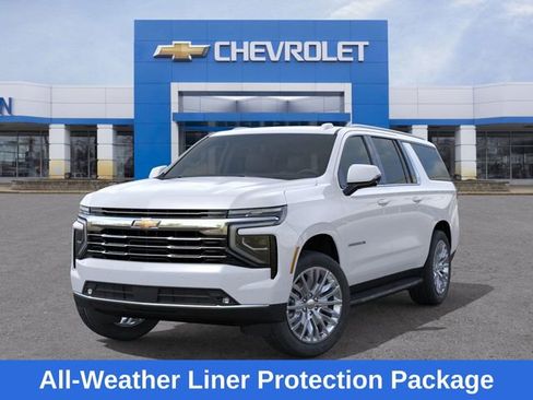 New 2026 Chevrolet Suburban LT image 7