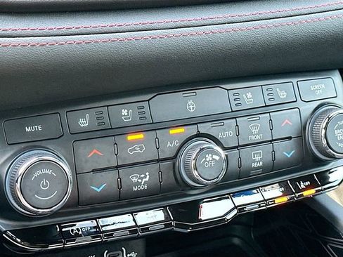 Used 2024 Dodge Durango Citadel image 20