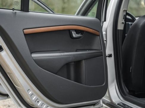 Used 2010 Volvo S80 3.2 image 31