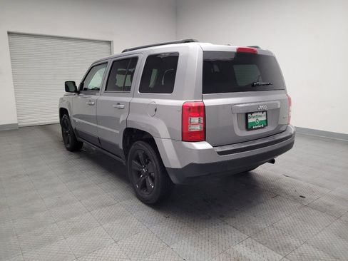 Used 2017 Jeep Patriot Latitude FWD image 5