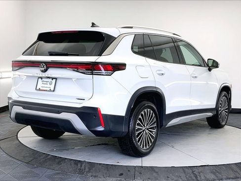 Certified 2025 Volkswagen Tiguan S w/ 18" Wheel Package AWD/4WD image 7