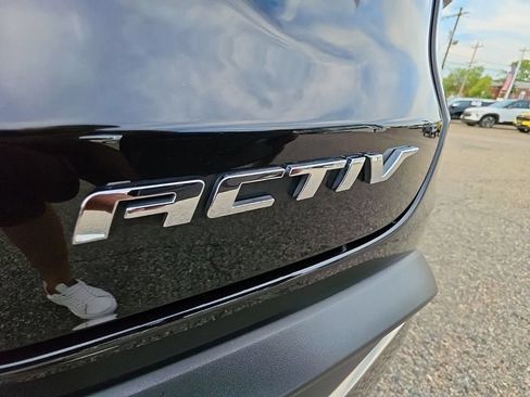 Used 2025 Chevrolet Trax ACTIV FWD image 37